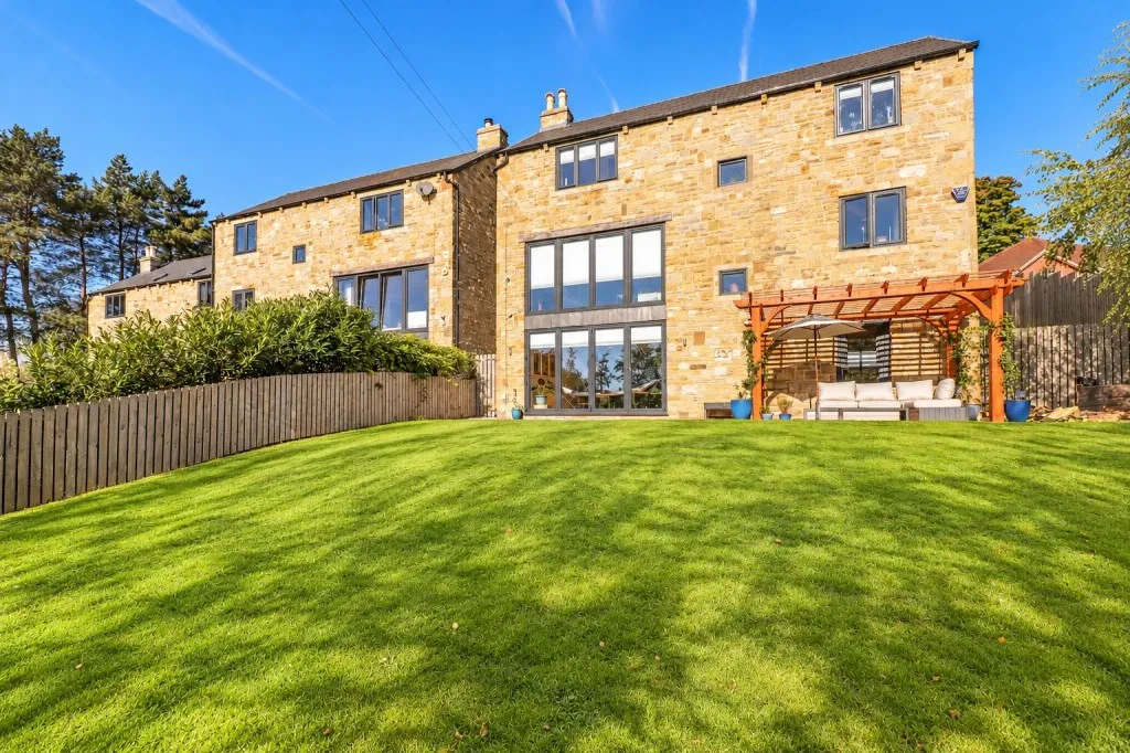 4 bed house for sale, Wellhouse Court, Penistone