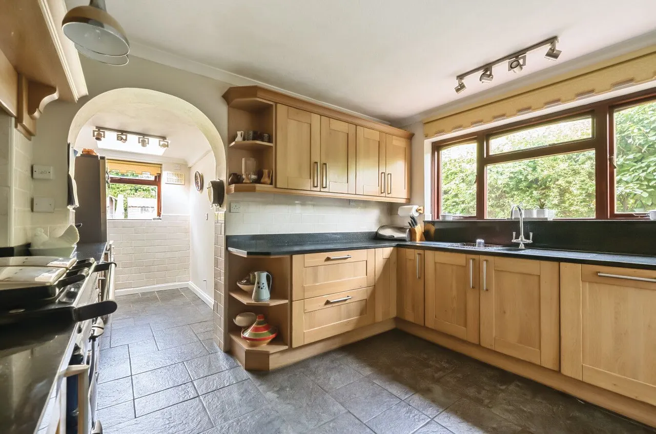 Brookfields, Sawbridgeworth, CM21 0EJ, photo 12