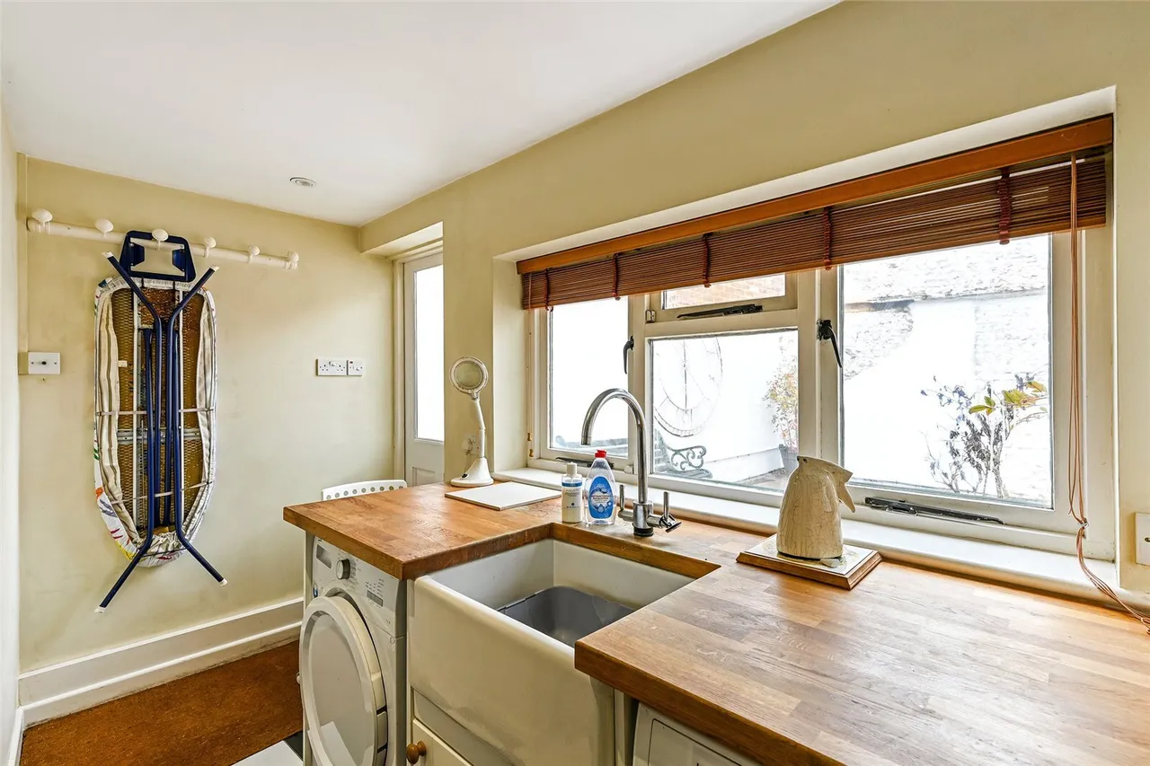 Saltham Lane, Runcton, PO20, photo 6