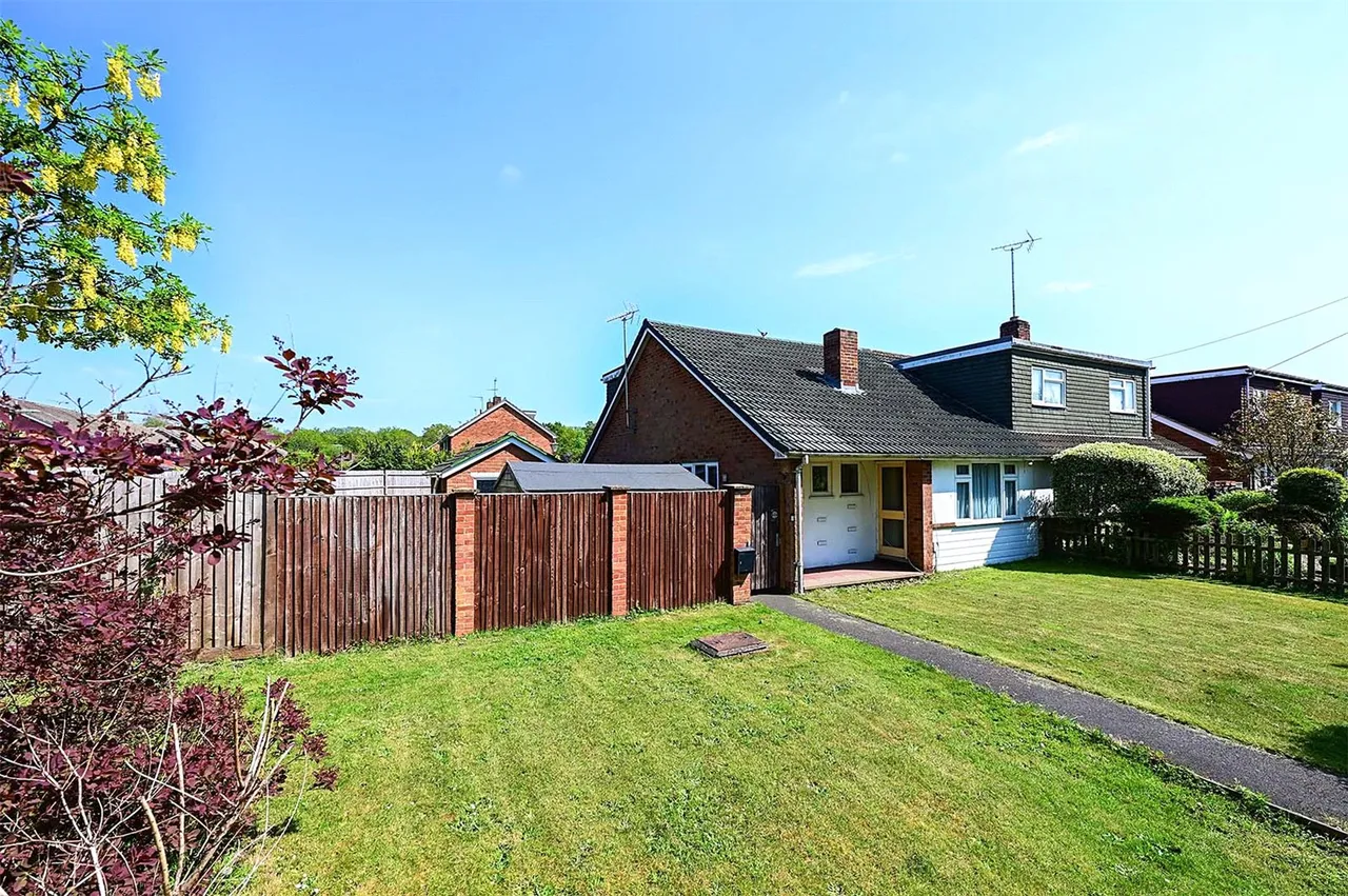 Mytchett Road, Mytchett, GU16, photo 15