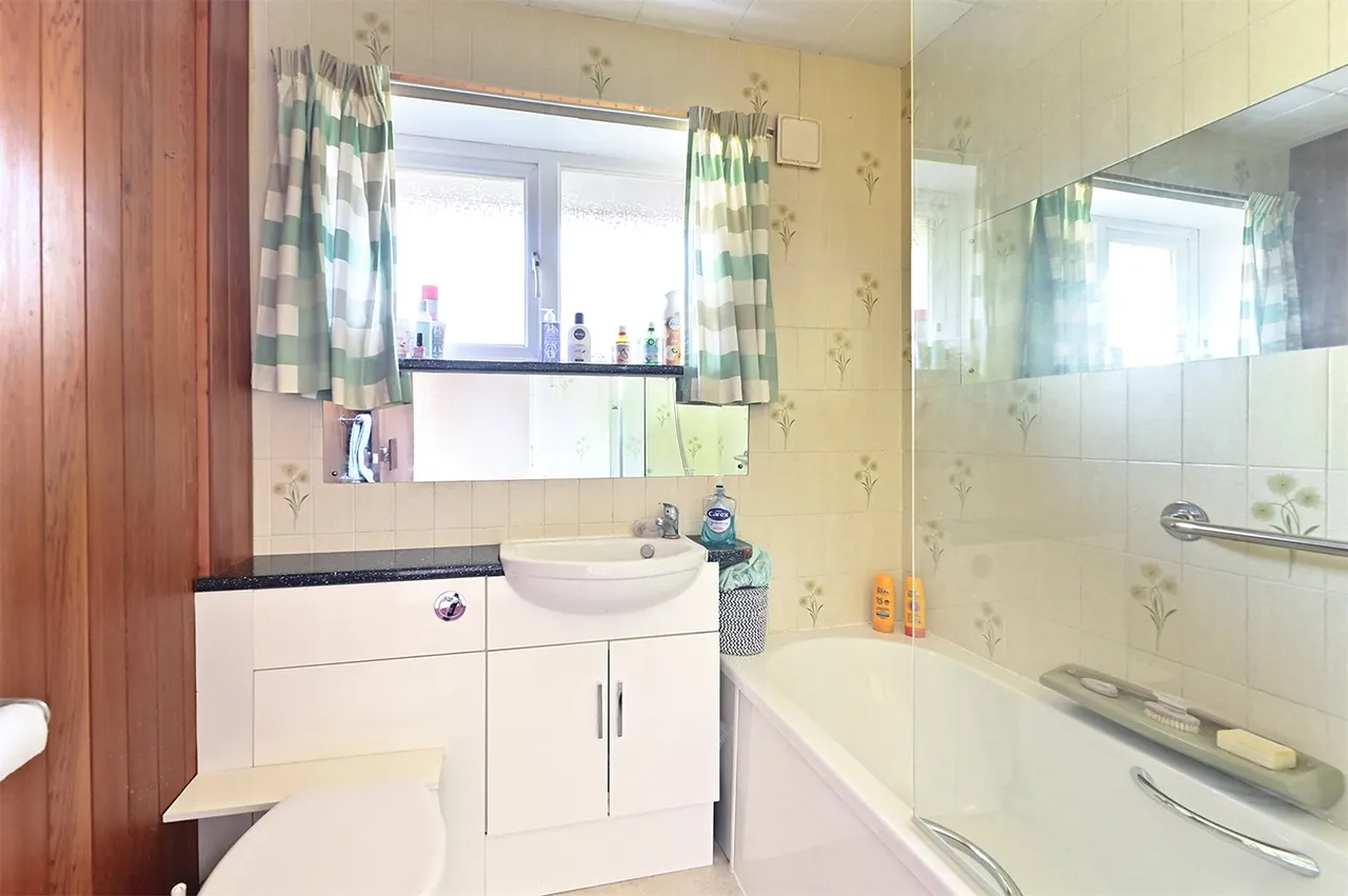 Mytchett Road, Mytchett, GU16, photo 8