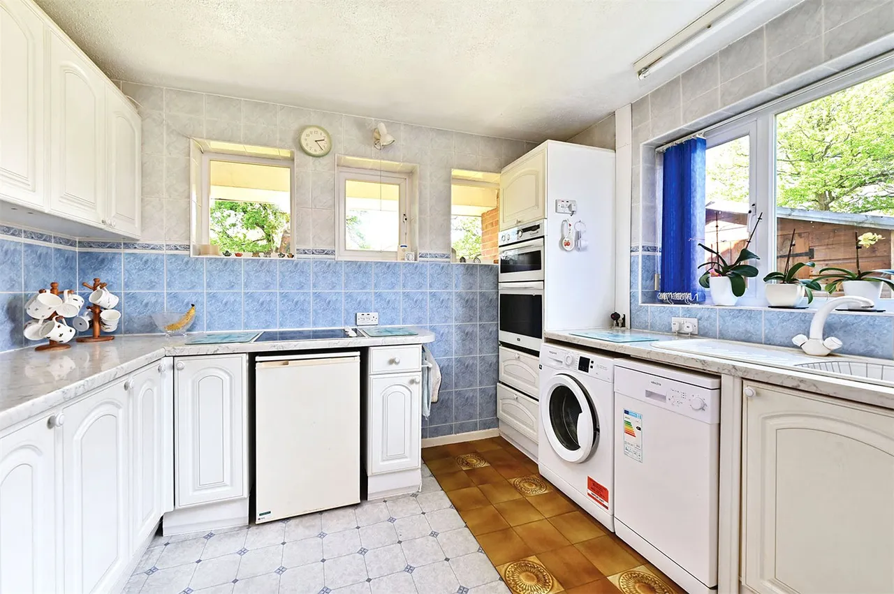 Mytchett Road, Mytchett, GU16, photo 4