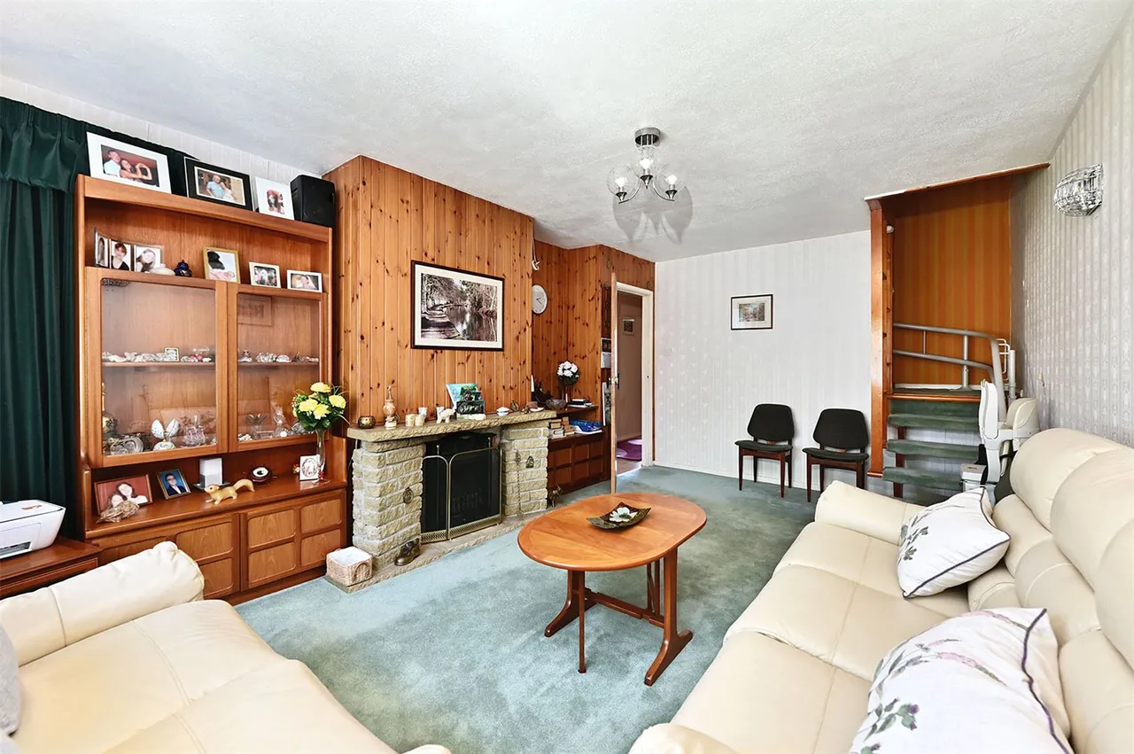 Mytchett Road, Mytchett, GU16, photo 3