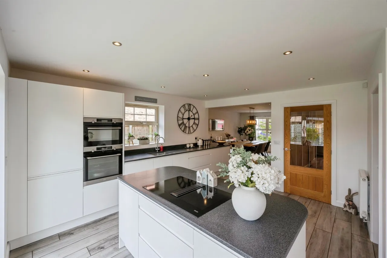 Hazelwood Gardens, Edenthorpe, Doncaster, photo 6