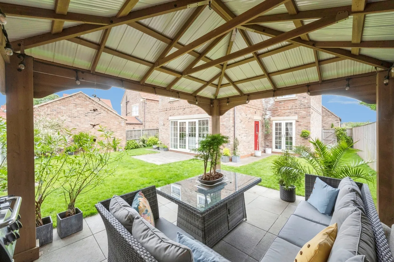 Hazelwood Gardens, Edenthorpe, Doncaster, photo 4