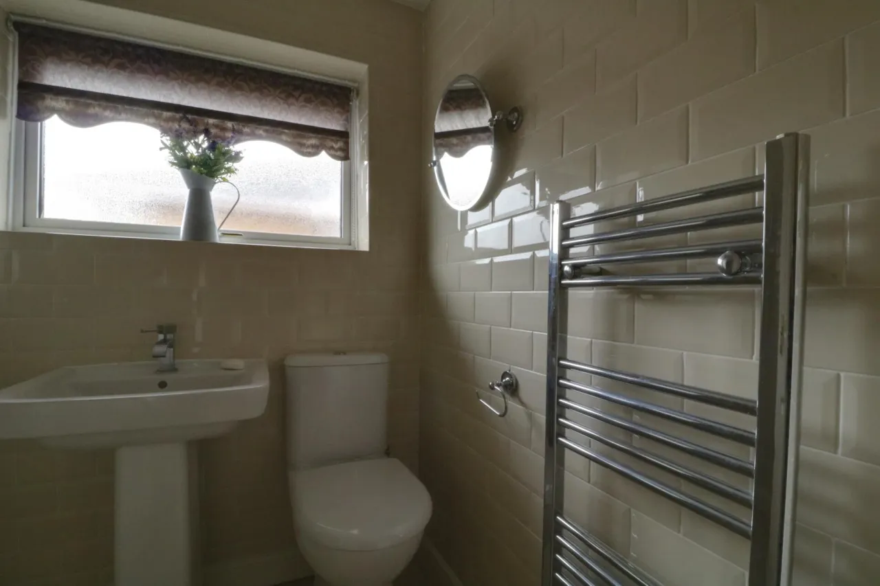 Manor Drive, Telford, photo 12