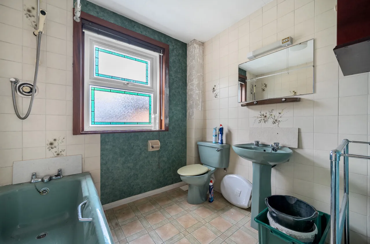 St Johns Street, Farncombe, GU7, photo 10
