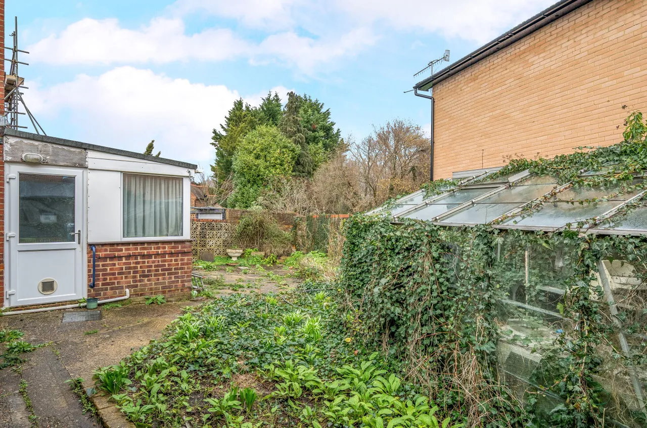 St Johns Street, Farncombe, GU7, photo 22