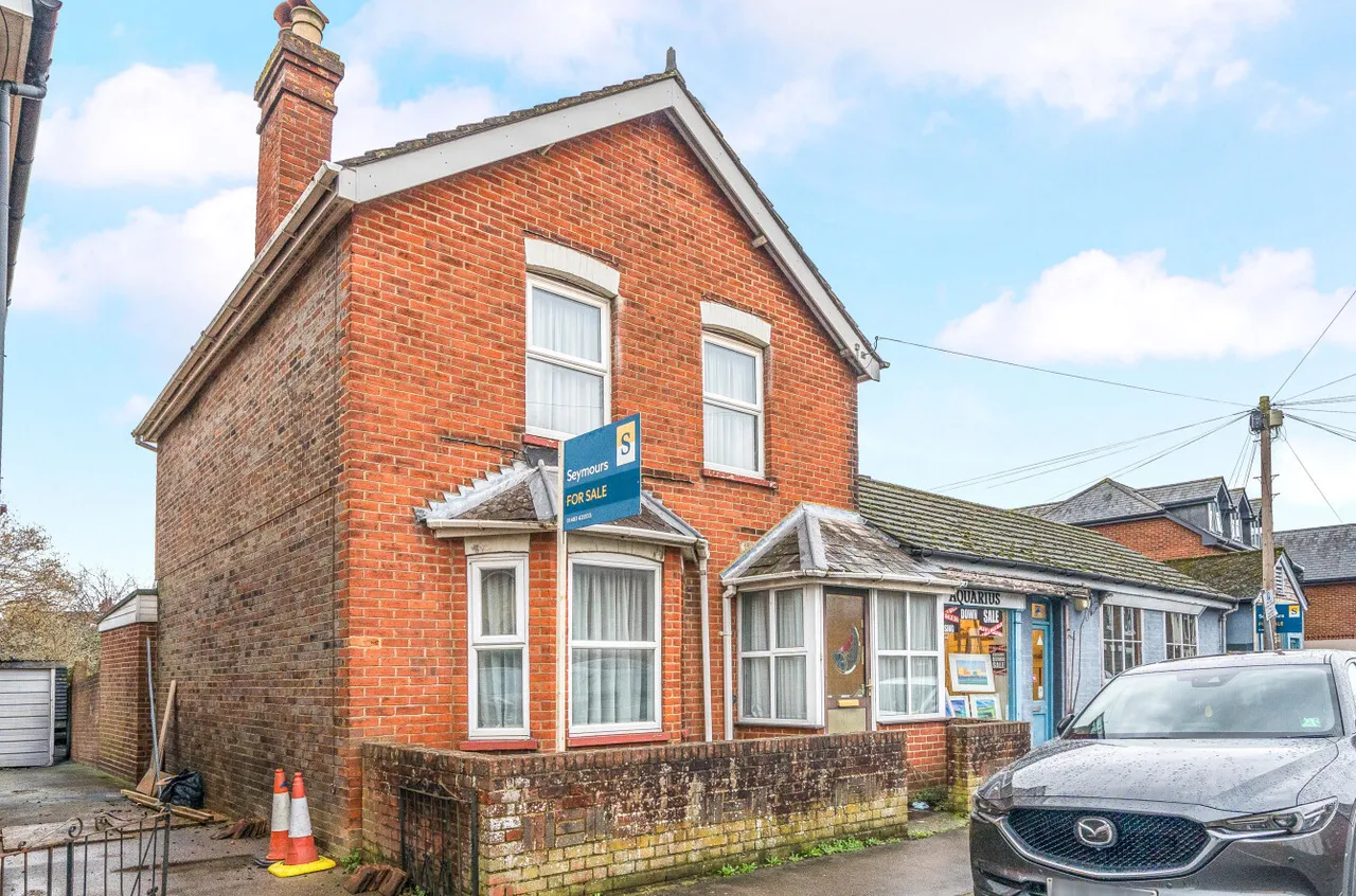 St Johns Street, Farncombe, GU7, photo 2