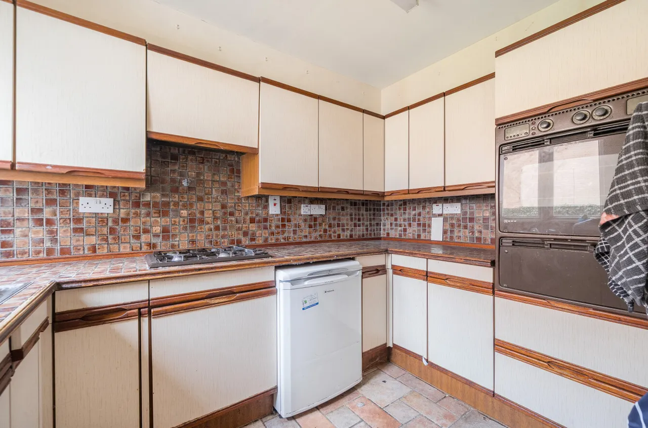 St Johns Street, Farncombe, GU7, photo 12