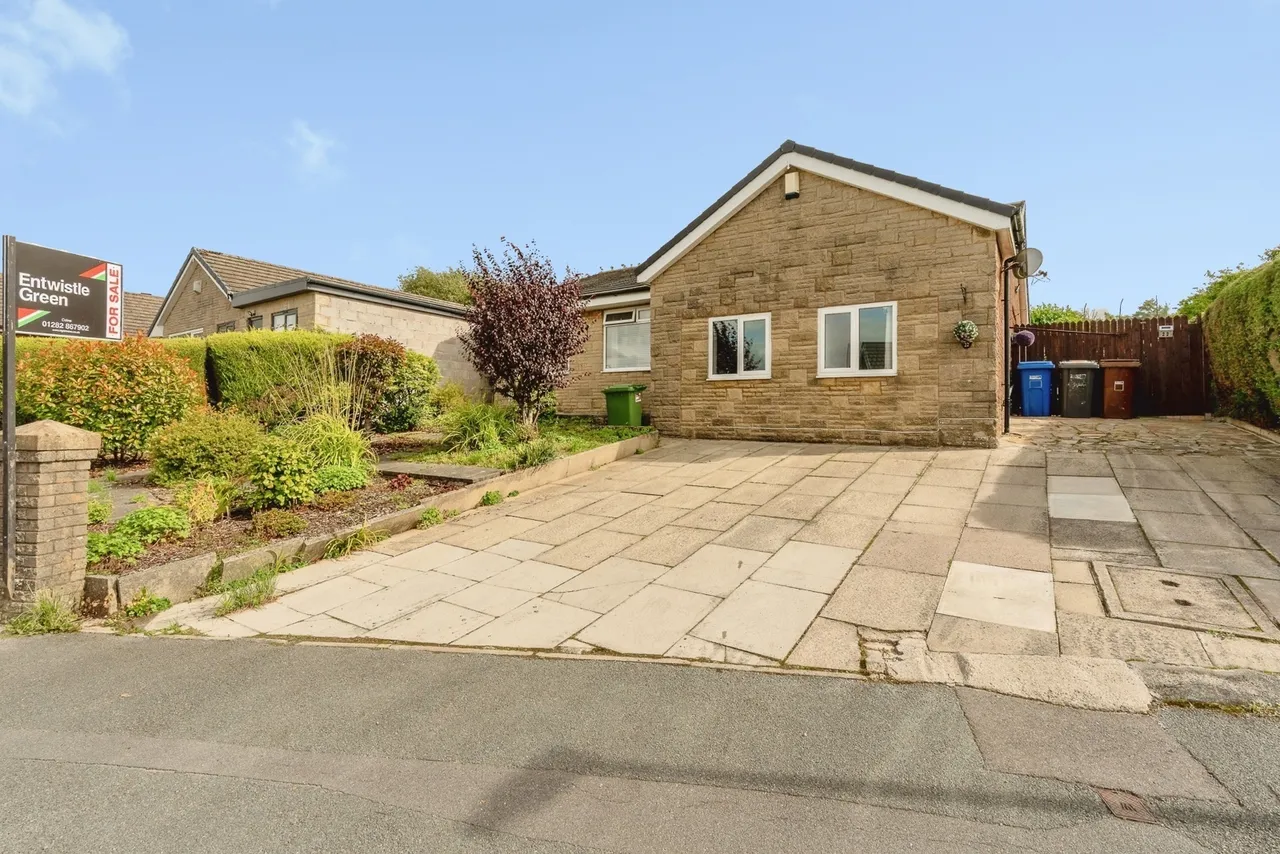 4 bed house for sale, Deerstone Road, Nelson, BB9