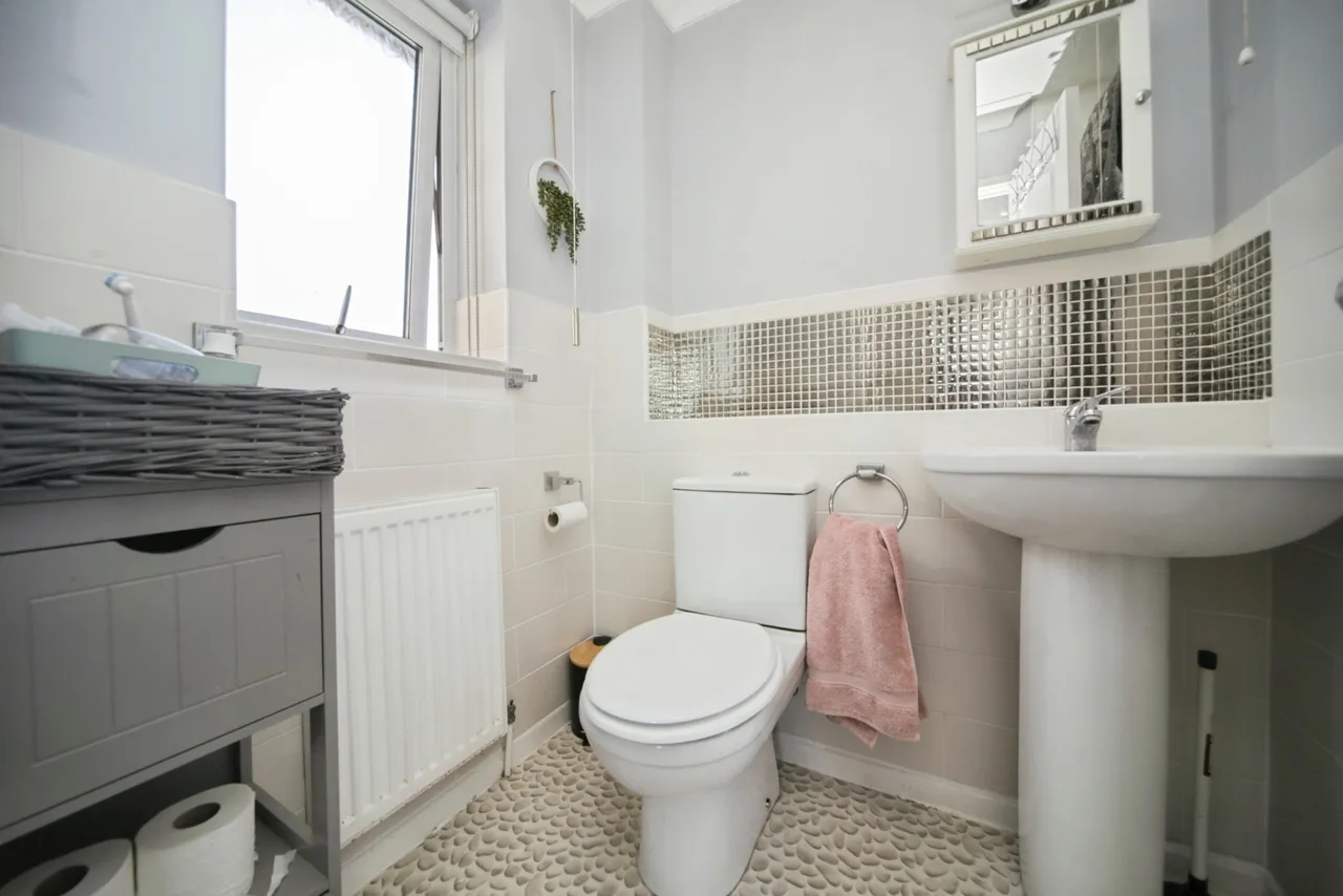 Deben Valley Drive, Kesgrave, IP5, photo 16