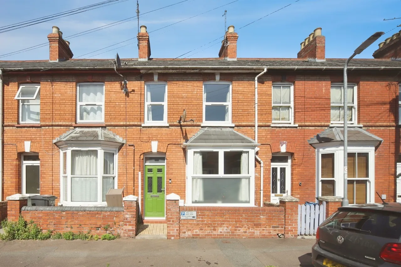 2 bed house for sale — Winchester Street, Taunton
