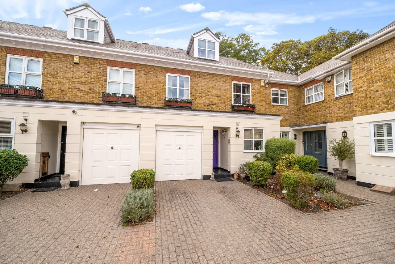 4 bed house for sale — Park Road, Chislehurst, BR7