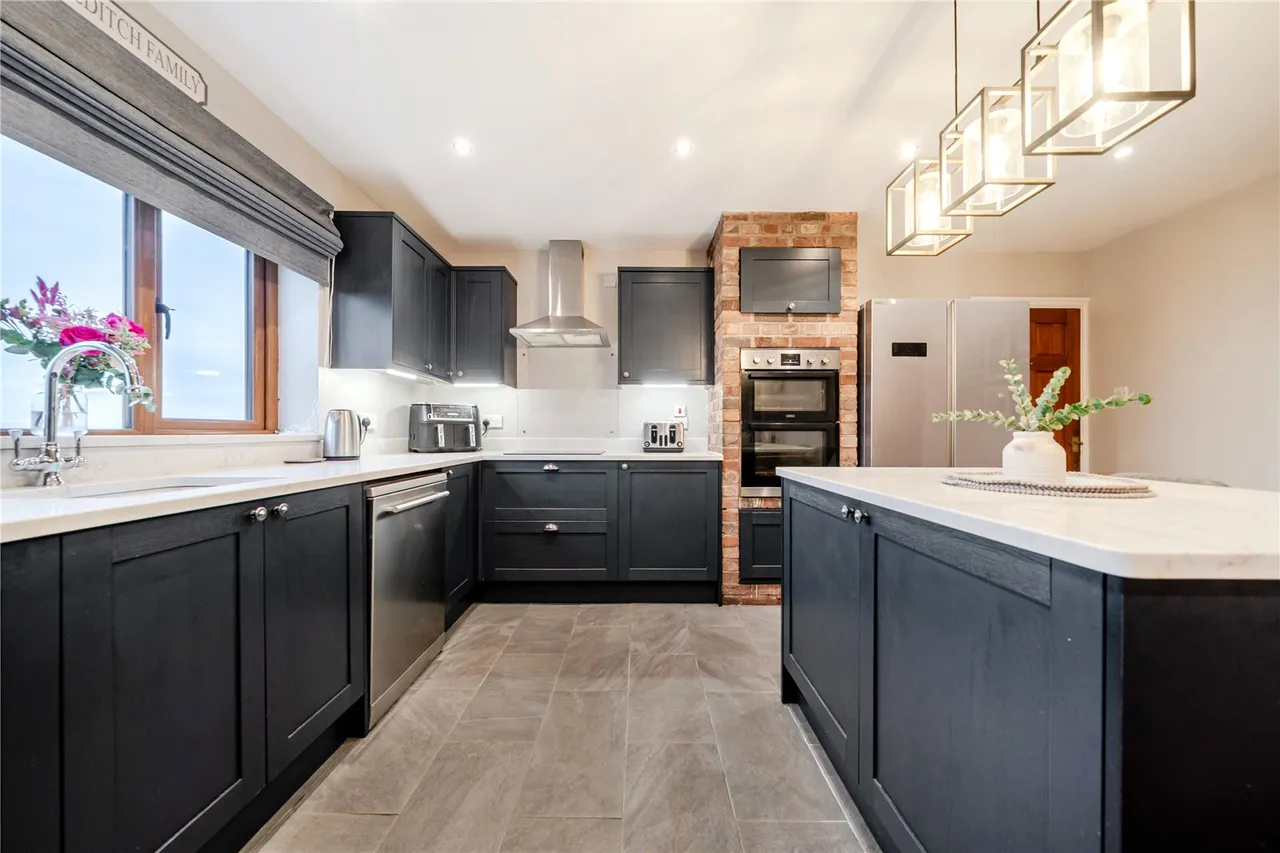 Brunant, Buttington, Welshpool, Powys, SY21 8TF, photo 7