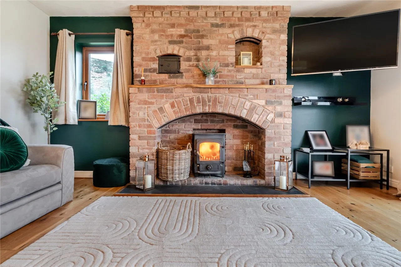 Brunant, Buttington, Welshpool, Powys, SY21 8TF, photo 5