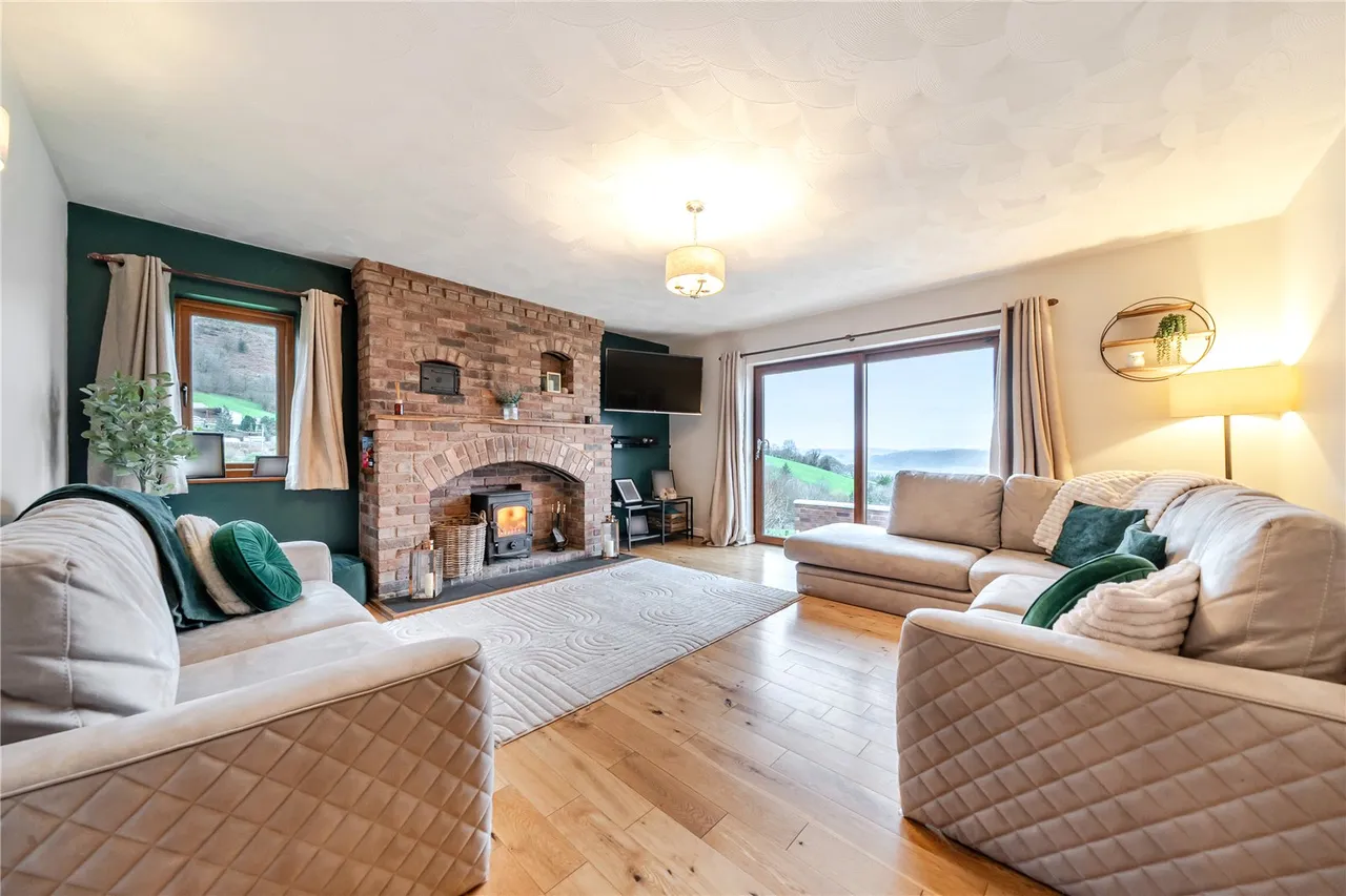Brunant, Buttington, Welshpool, Powys, SY21 8TF, photo 2