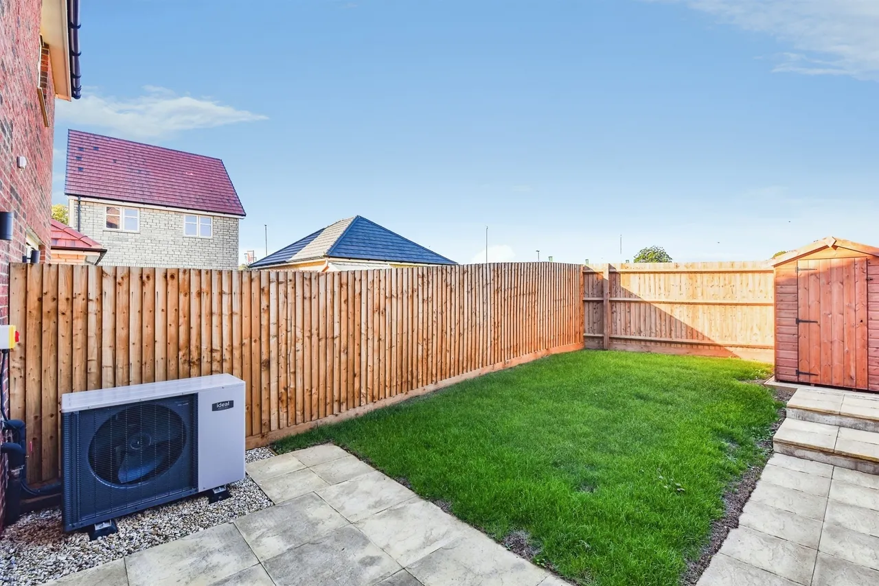 Cranbrook Close, Patterdown, SN15, photo 9