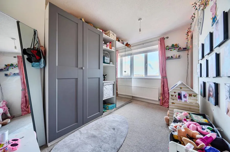 Ramsthorn Close, Swindon, SN2, photo 11