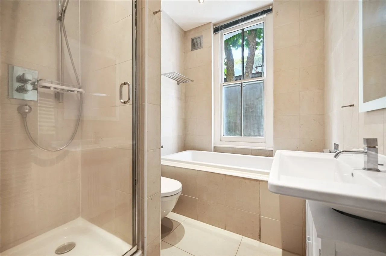 Iverna Court, Kensington, London, W8, photo 9