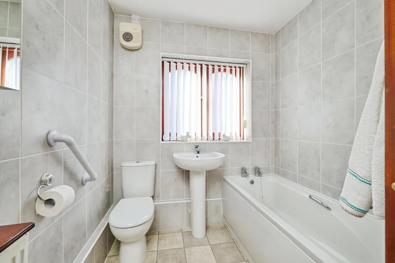 Beauvale Gardens, Peterborough, PE4, photo 13