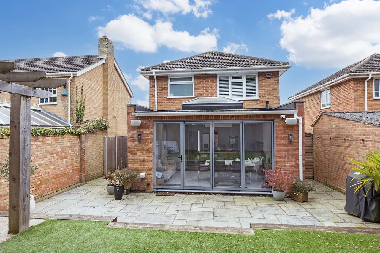 Balmoral, Cranbrook Drive, Maidenhead, Berkshire, photo 2