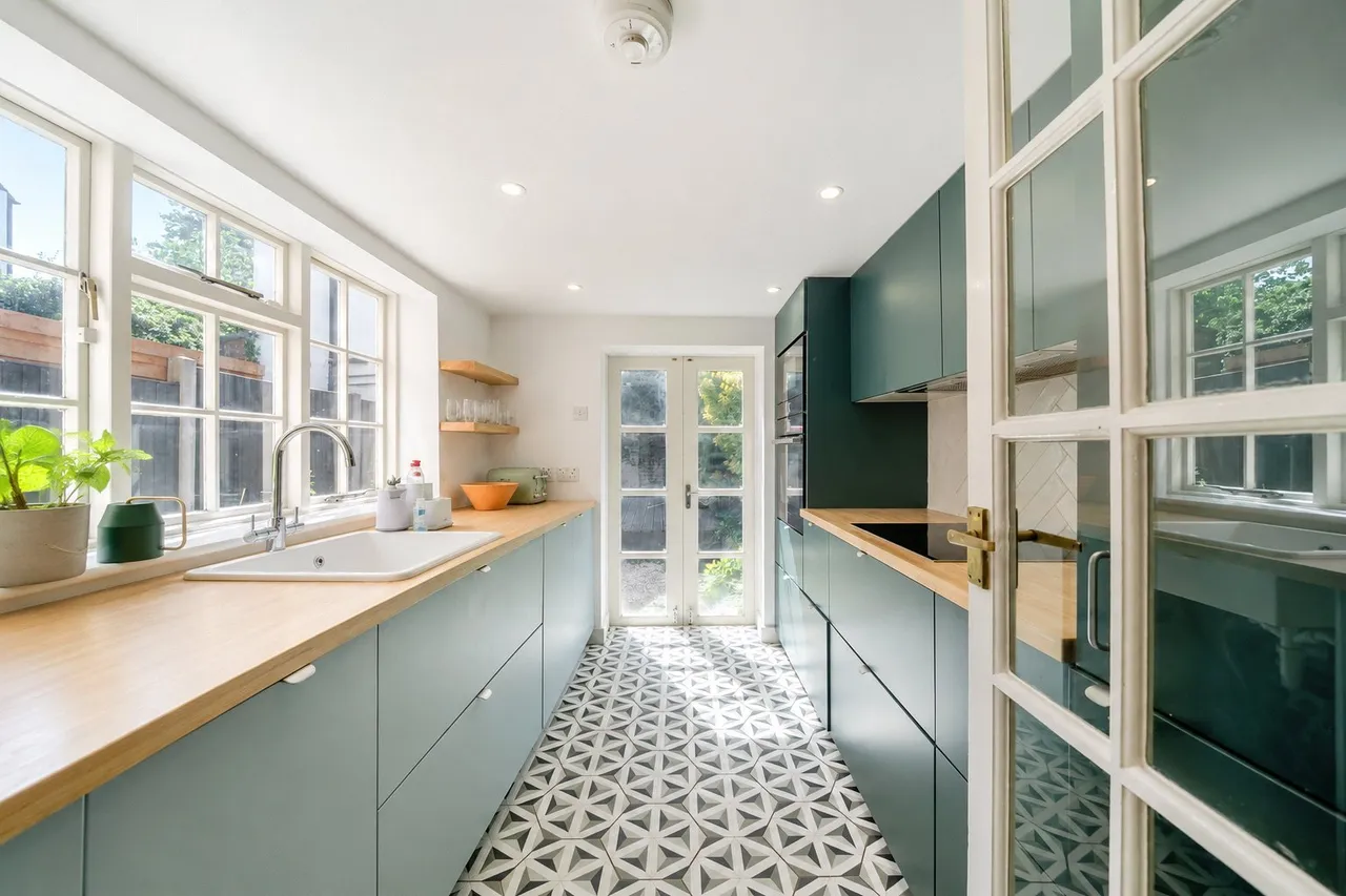 Furzefield Road, SE3, photo 2