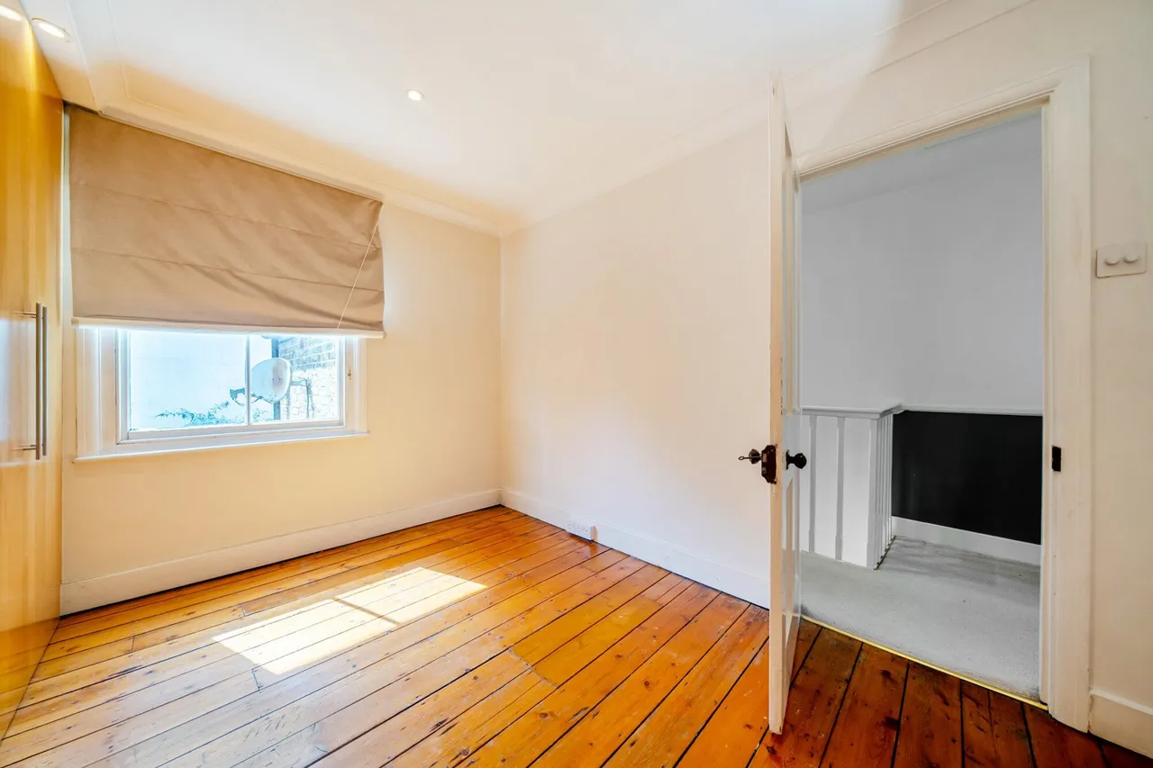 Furzefield Road, SE3, photo 17