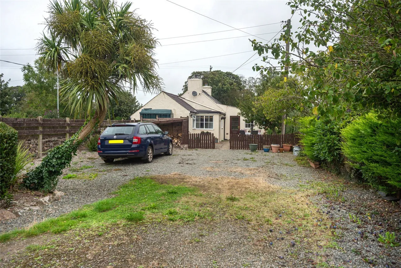 Capel Coch, Llangefni, photo 24