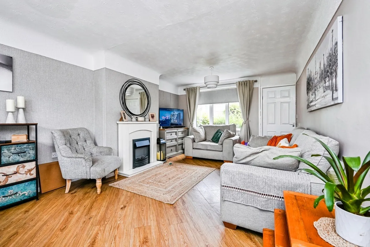 Ditchfield, Liverpool, L37, photo 4