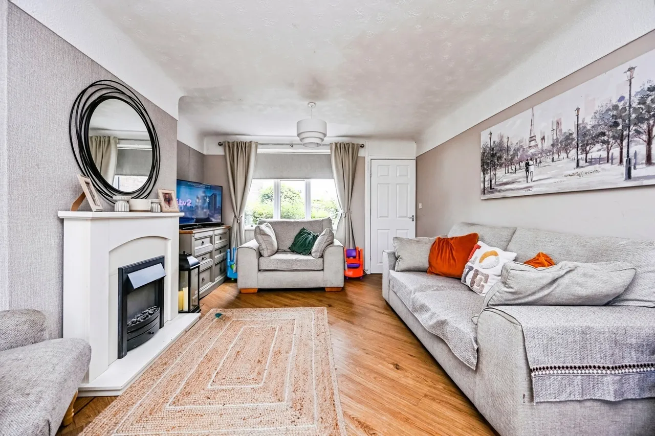 Ditchfield, Liverpool, L37, photo 2