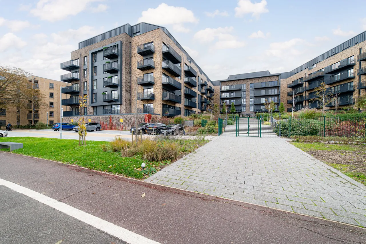 2 bed flat for sale, George Street, Ashford, TN23