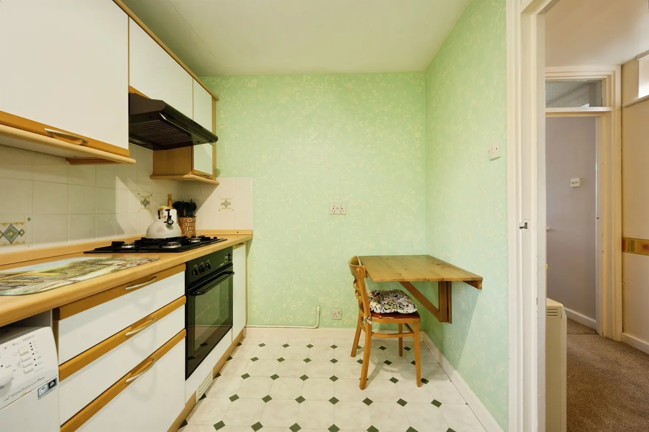 Ridgeway Court, Aylesbury, HP20, photo 7