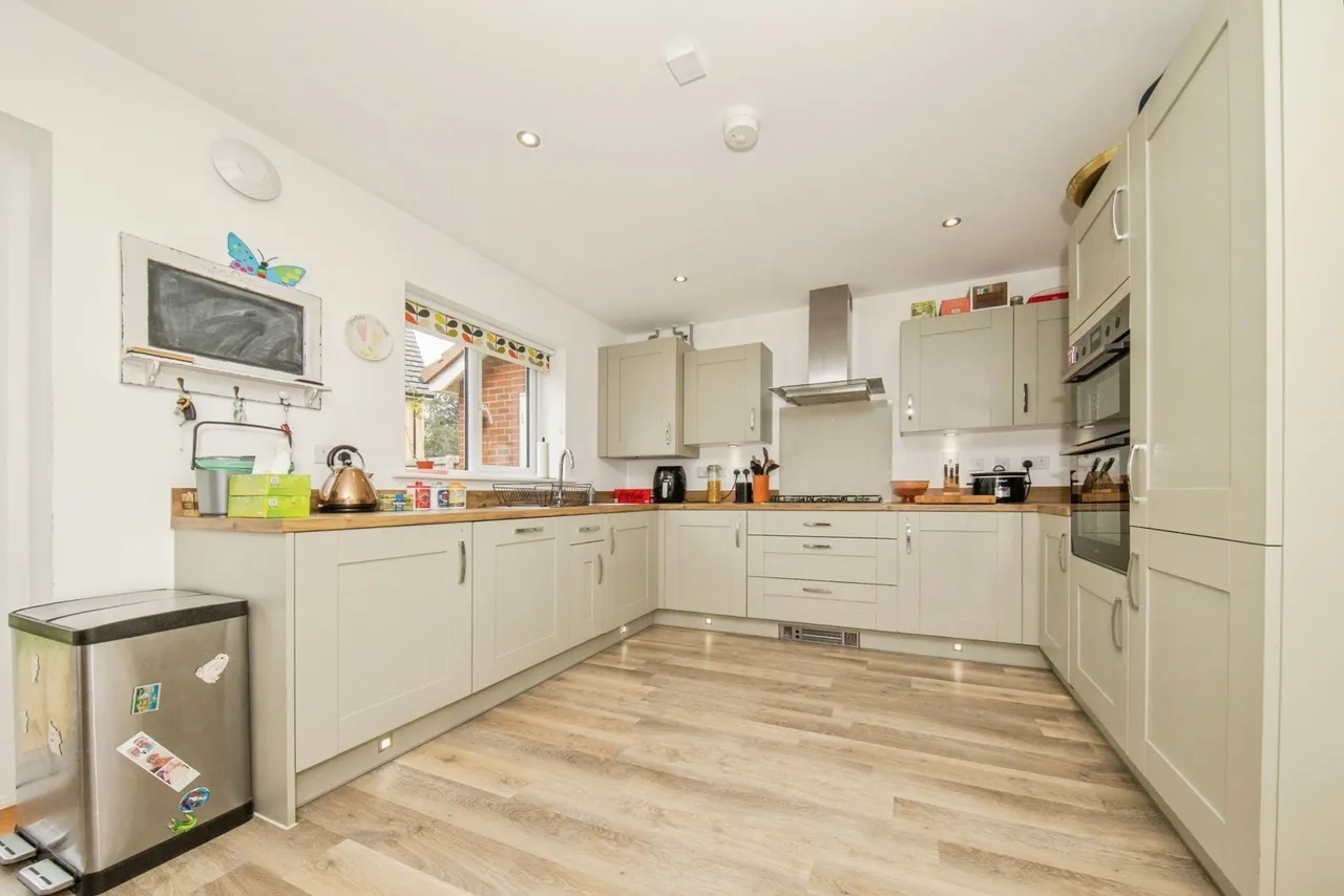 Vale View Road, Sproughton, Ipswich, Suffolk, IP8, photo 7