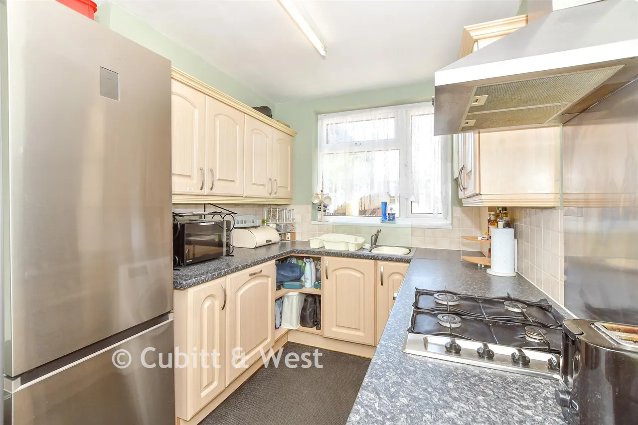 Talbot Road, Southsea, PO4, photo 3