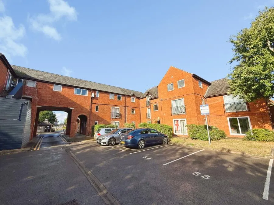 1 bed flat for sale, Westholm Court, Bicester, OX26