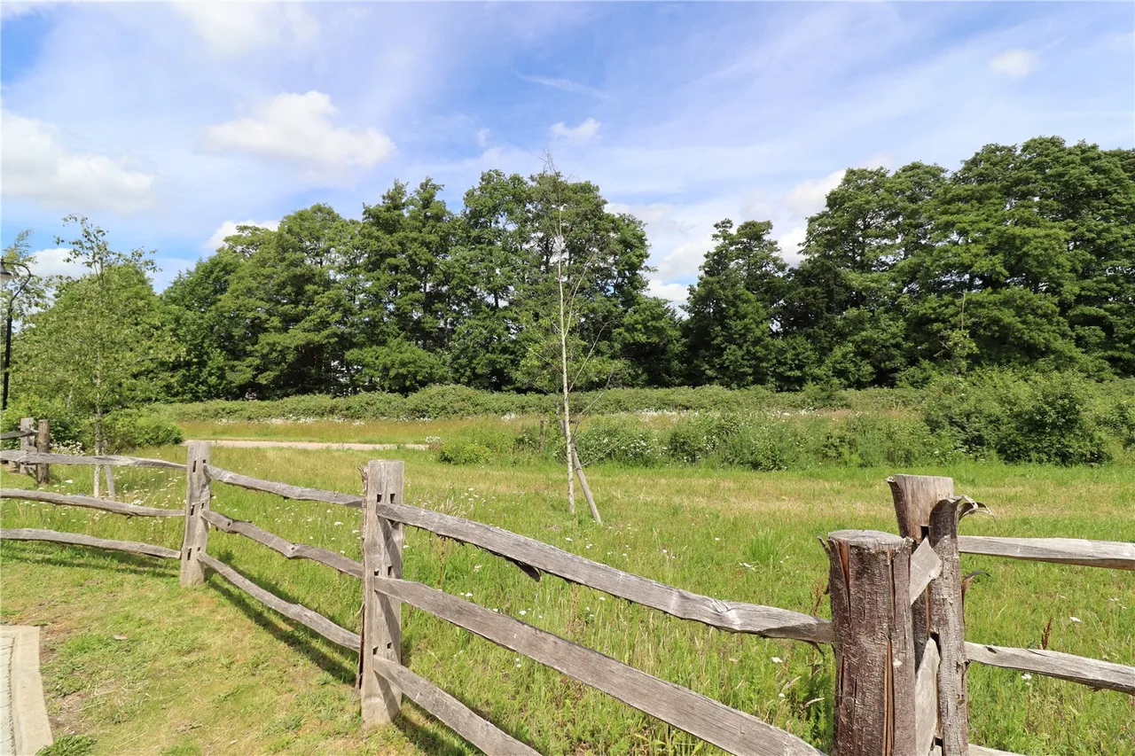 Mulberry Walk, Fleet, Hampshire, GU51 5EA, photo 14