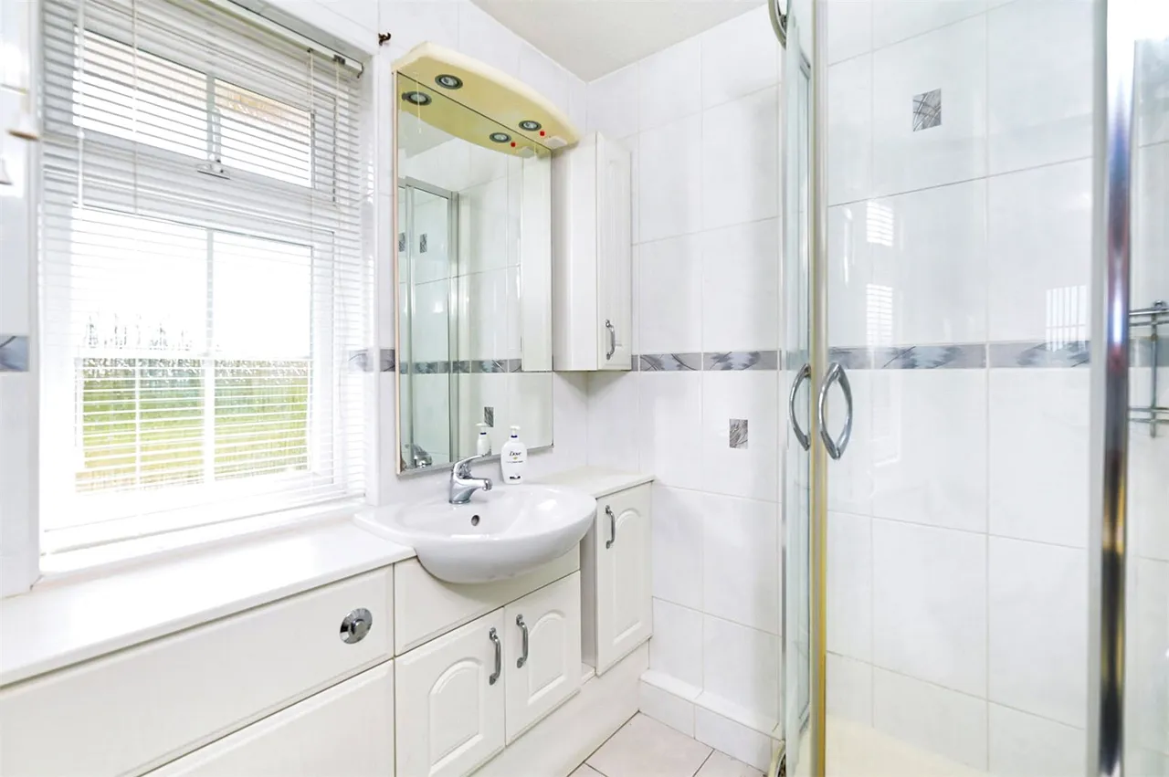 Avon Close, Ash, Guildford, Surrey, GU12 6NS, photo 10
