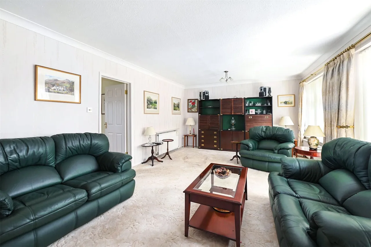 Avon Close, Ash, Guildford, Surrey, GU12 6NS, photo 3