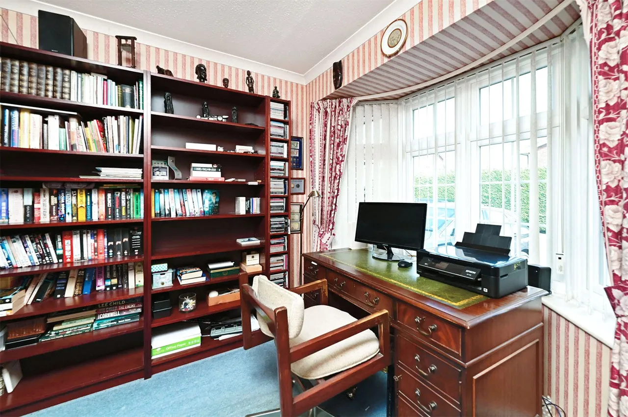 Avon Close, Ash, Guildford, Surrey, GU12 6NS, photo 7