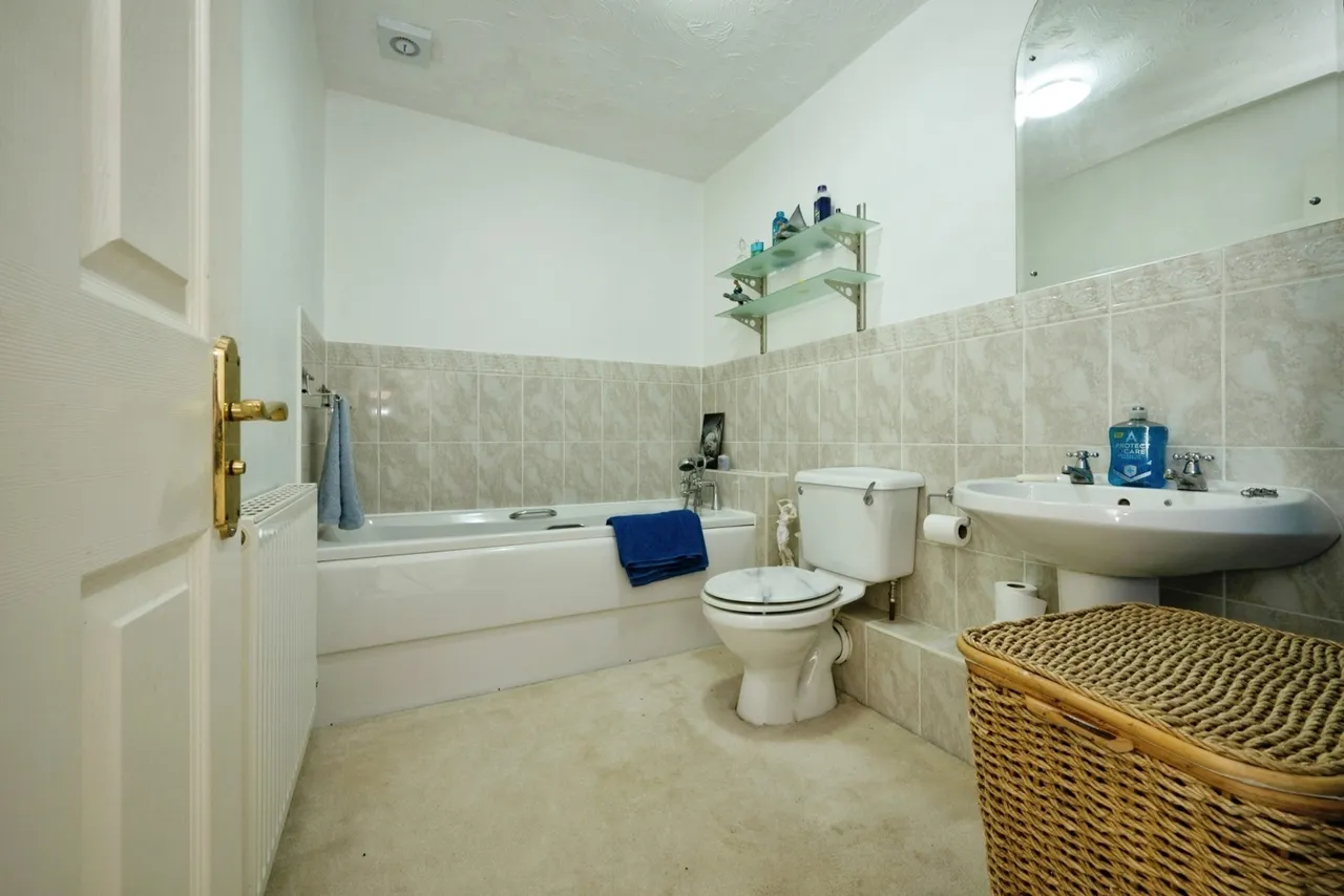 Acorn Way, Bedford, Bedfordshire, MK42, photo 17