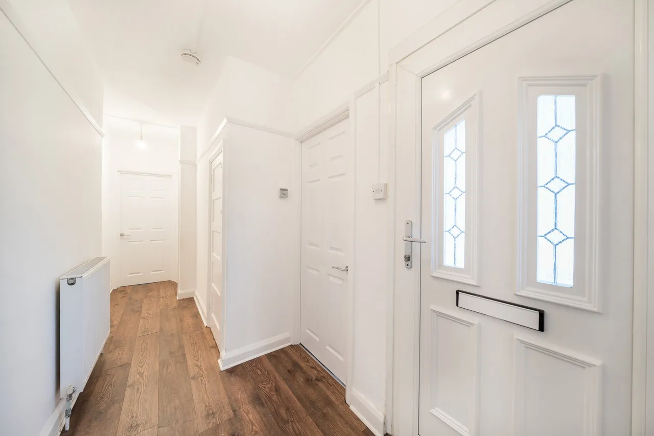 Berkeley Close, Ruislip, HA4, photo 10