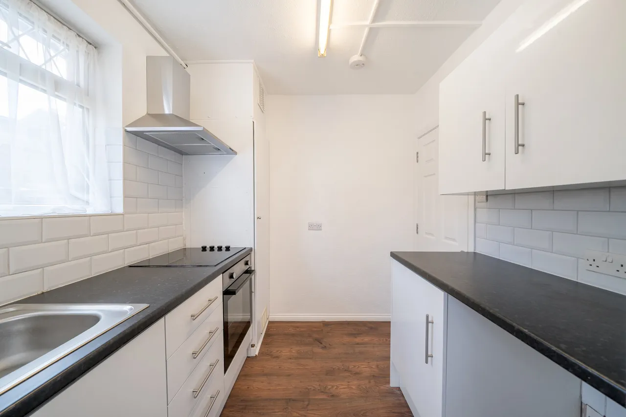 Berkeley Close, Ruislip, HA4, photo 13