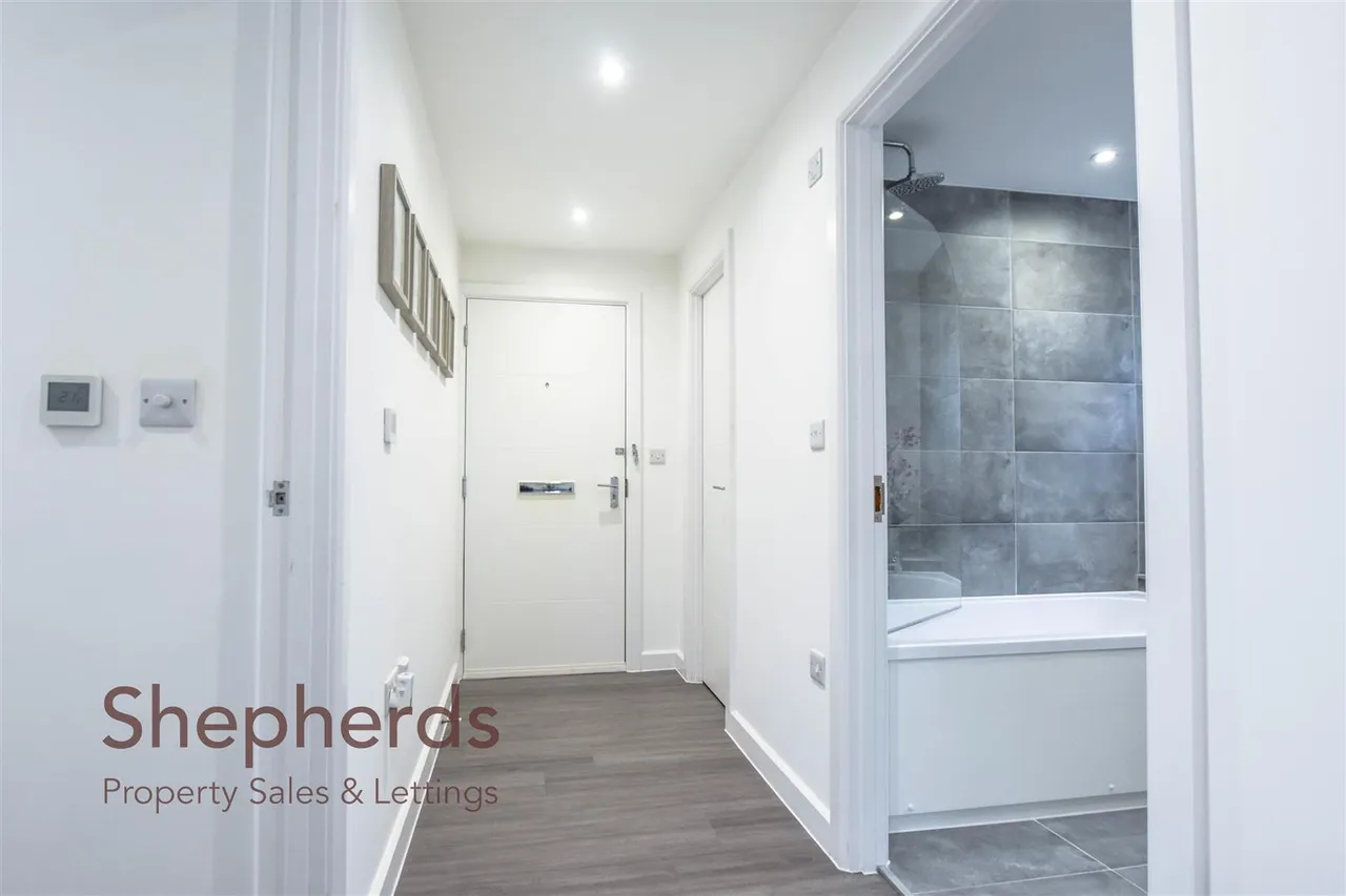 Lampits, Hoddesdon, EN11, photo 2