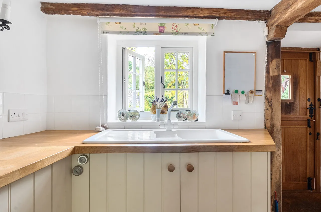 Wellow Wood Road, West Wellow, SO51, photo 9