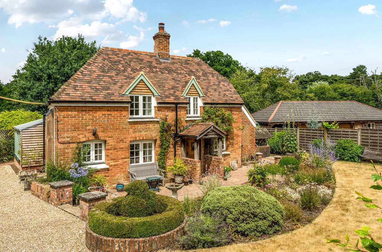 Wellow Wood Road, West Wellow, SO51, photo 14