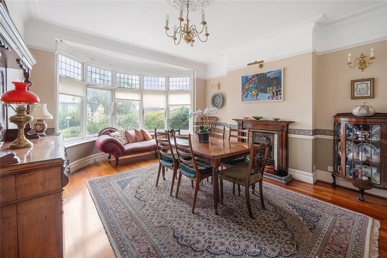 Durrington Park Road, London, SW20, photo 6