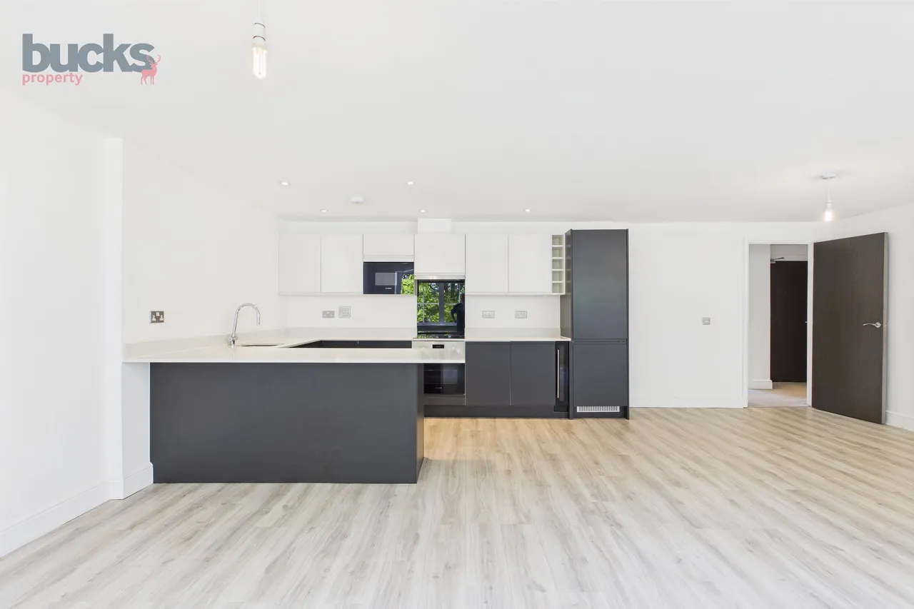Wycombe Road, Saunderton, HP14, photo 9