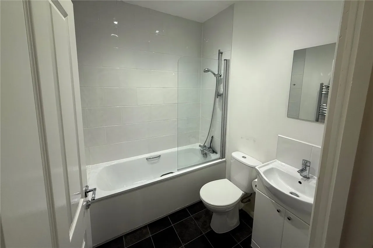 Kyle House, 21A Lavant Street, Petersfield, Hampshire, GU32, photo 3