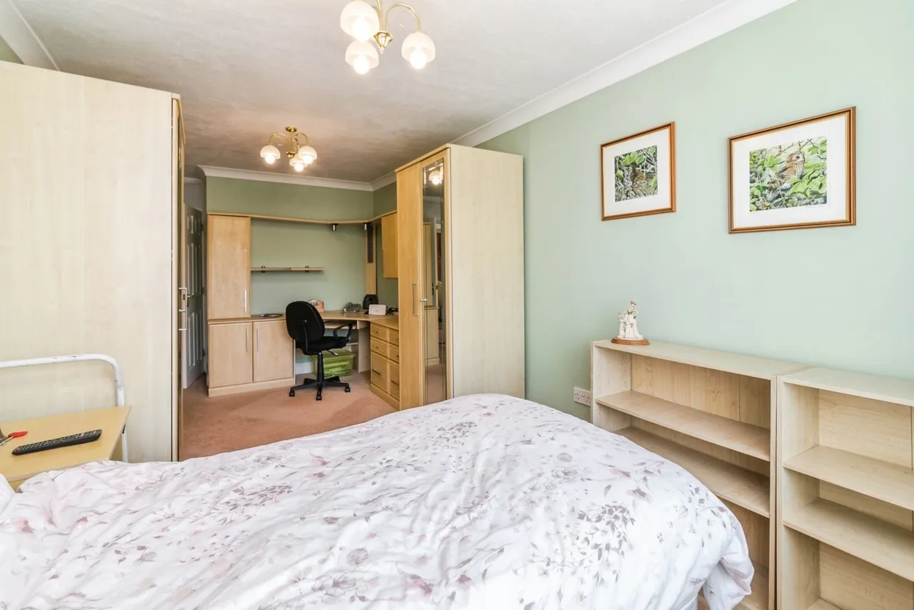 Pennygate Drive, Lowestoft, Suffolk, NR33, photo 13